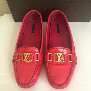 Louis Vuitton Patent Leather LV loafers size 39